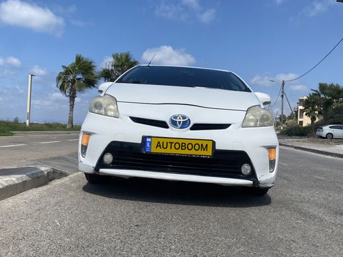 Toyota Prius с пробегом, 2013, частная рука