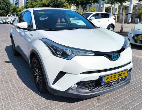 טויוטה C-HR יד 2 רכב, 2018, פרטי