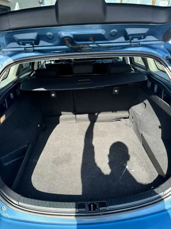 Toyota Auris 2nd hand, 2015