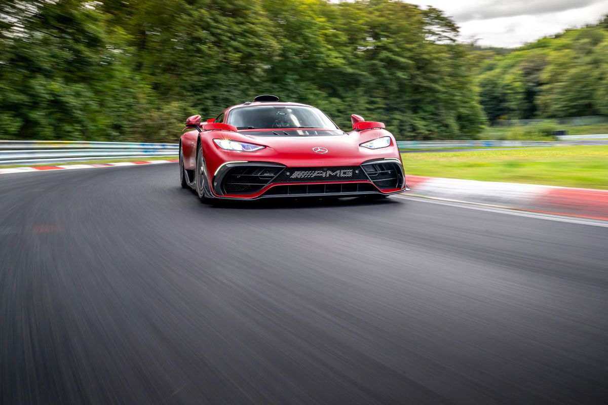 Очередной рекорд Mercedes-AMG One