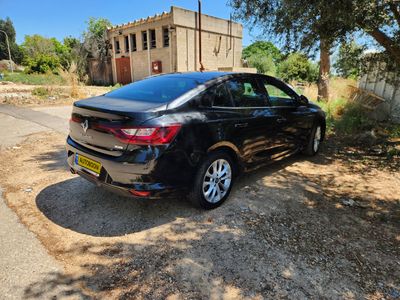 Renault Megane 2nd hand, 2017, private hand