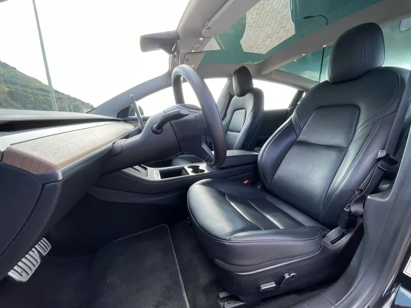 Tesla Model 3 2nd hand, 2021, private hand