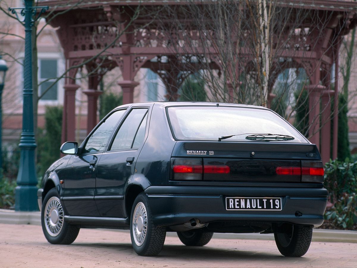 Renault 19 1992. Carrosserie, extérieur. Hatchback 5-portes, 2 génération
