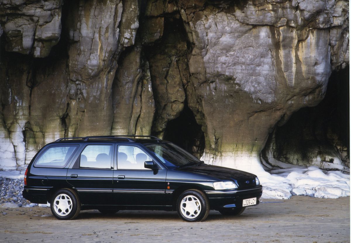 Ford Escort 1991. Carrosserie, extérieur. Break 5-portes, 5 génération, restyling 1