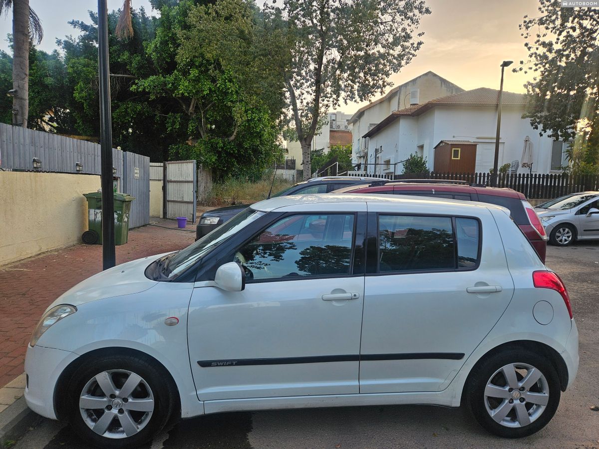 Suzuki Swift 2ème main, 2010, privée