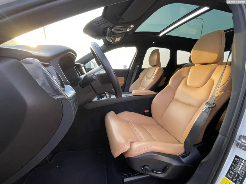 וולוו XC60 יד 2 רכב, 2020, פרטי