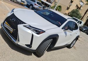 Lexus UX, 2021, photo