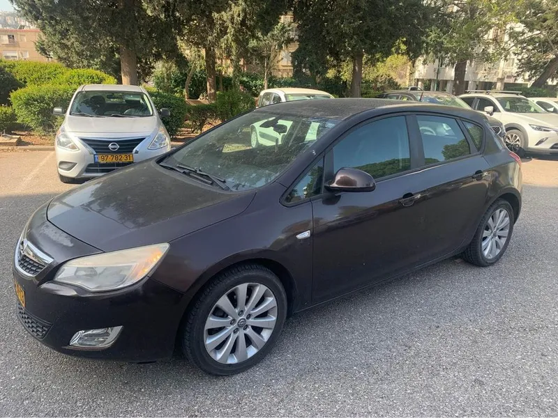 Opel Astra с пробегом, 2012, частная рука