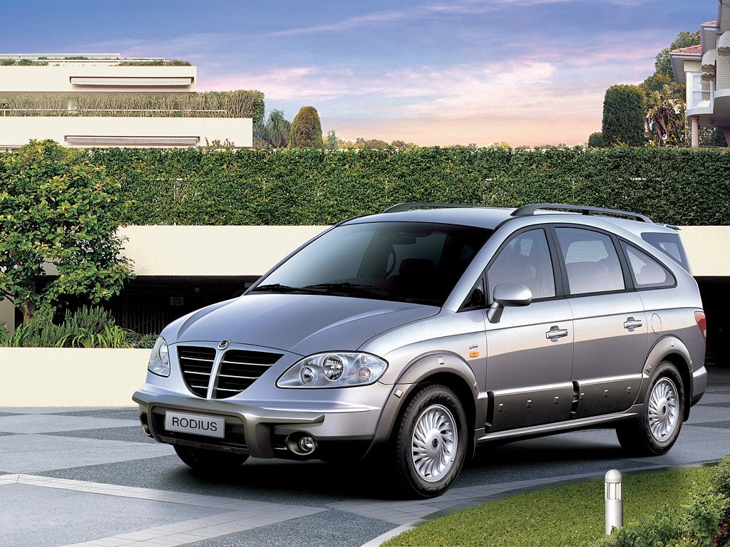 SSANGYONG Rodius 2013