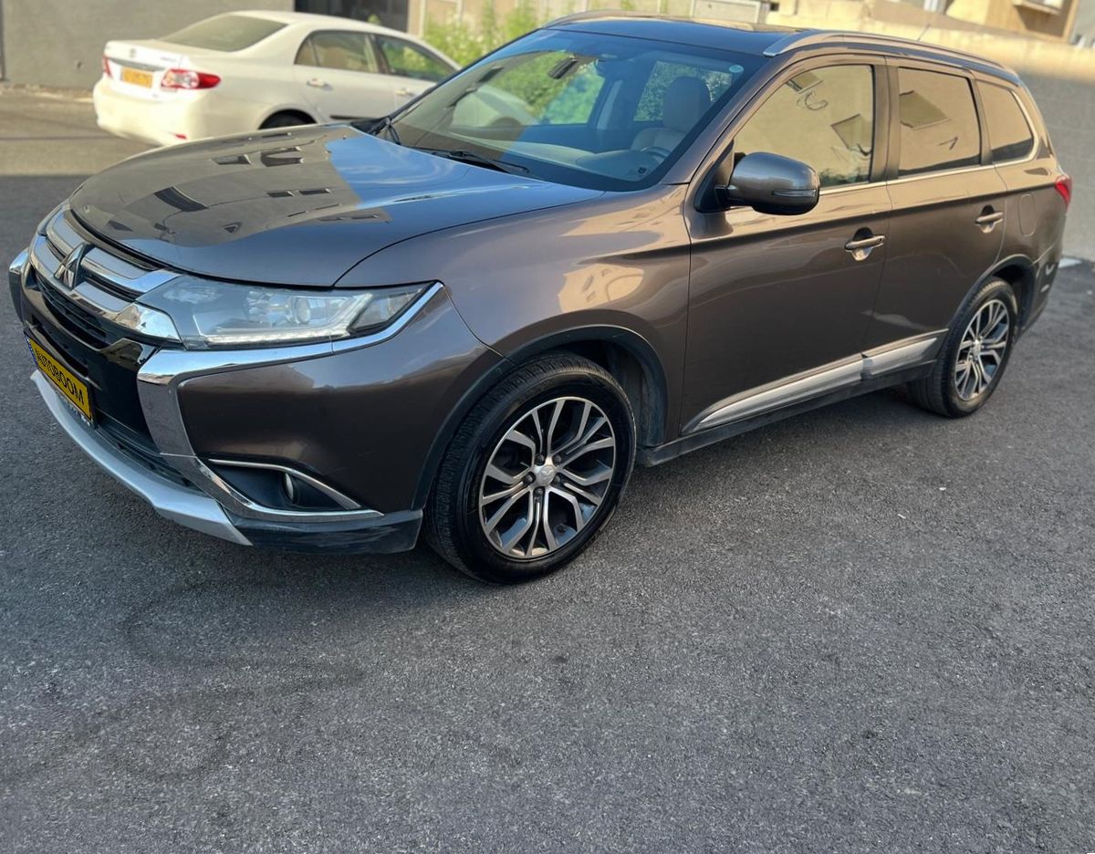 Mitsubishi Outlander 2ème main, 2016, main privée