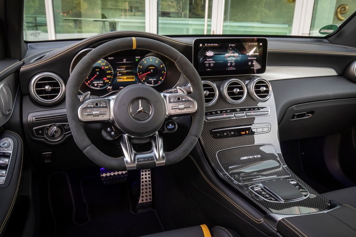 Mercedes GLC AMG 2019. Tableau de bord. VUS 5-portes, 1 génération, restyling