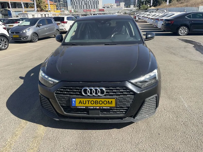 אאודי A1 יד 2 רכב, 2020