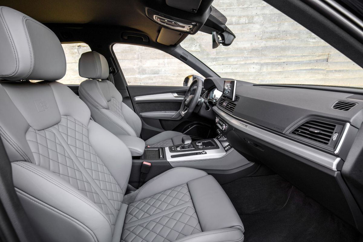 Audi Q5 2016. Front seats. SUV 5-doors, 2 generation