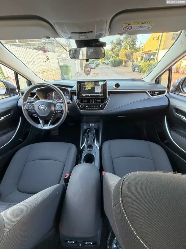 Toyota Corolla 2nd hand, 2023