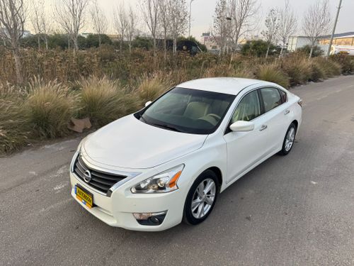 Nissan Altima 2nd hand, 2015, private hand