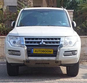 Mitsubishi Pajero, 2017, photo