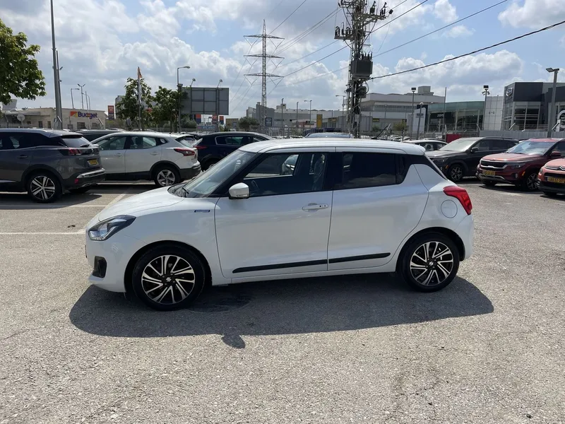 Suzuki Swift 2nd hand, 2021, private hand