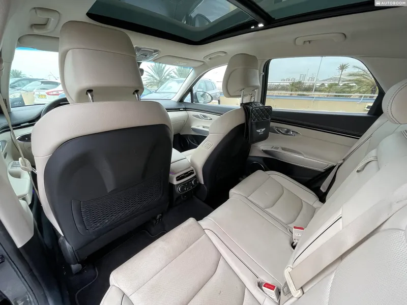 Genesis GV70 2nd hand, 2023, private