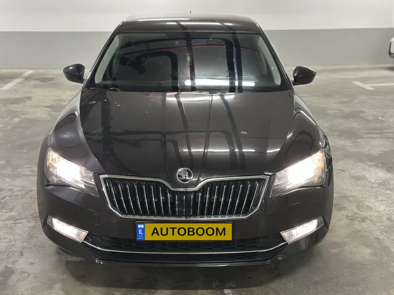 Škoda Superb 2ème main, 2016, main privée