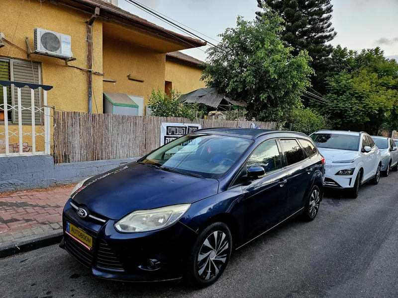 Ford Focus с пробегом, 2012