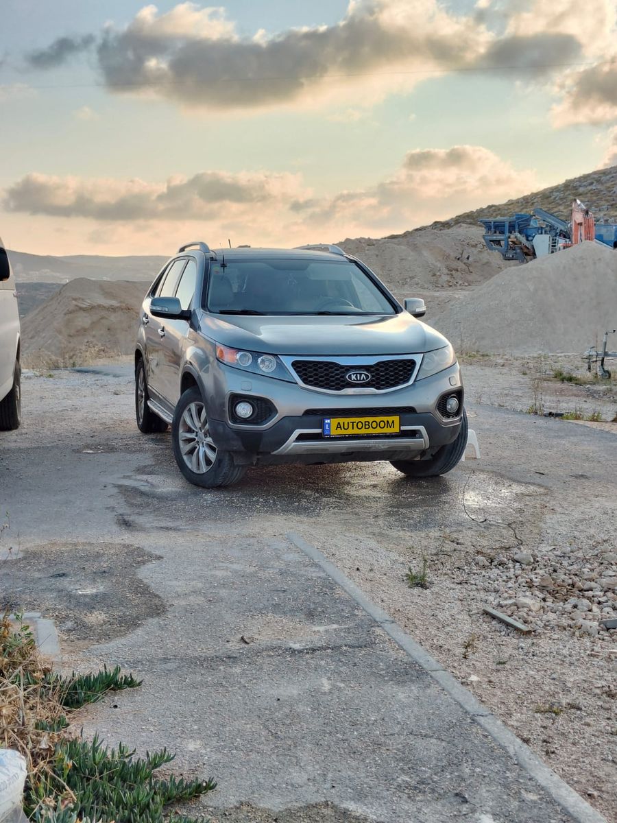 Kia Sorento 2nd hand, 2011, private hand