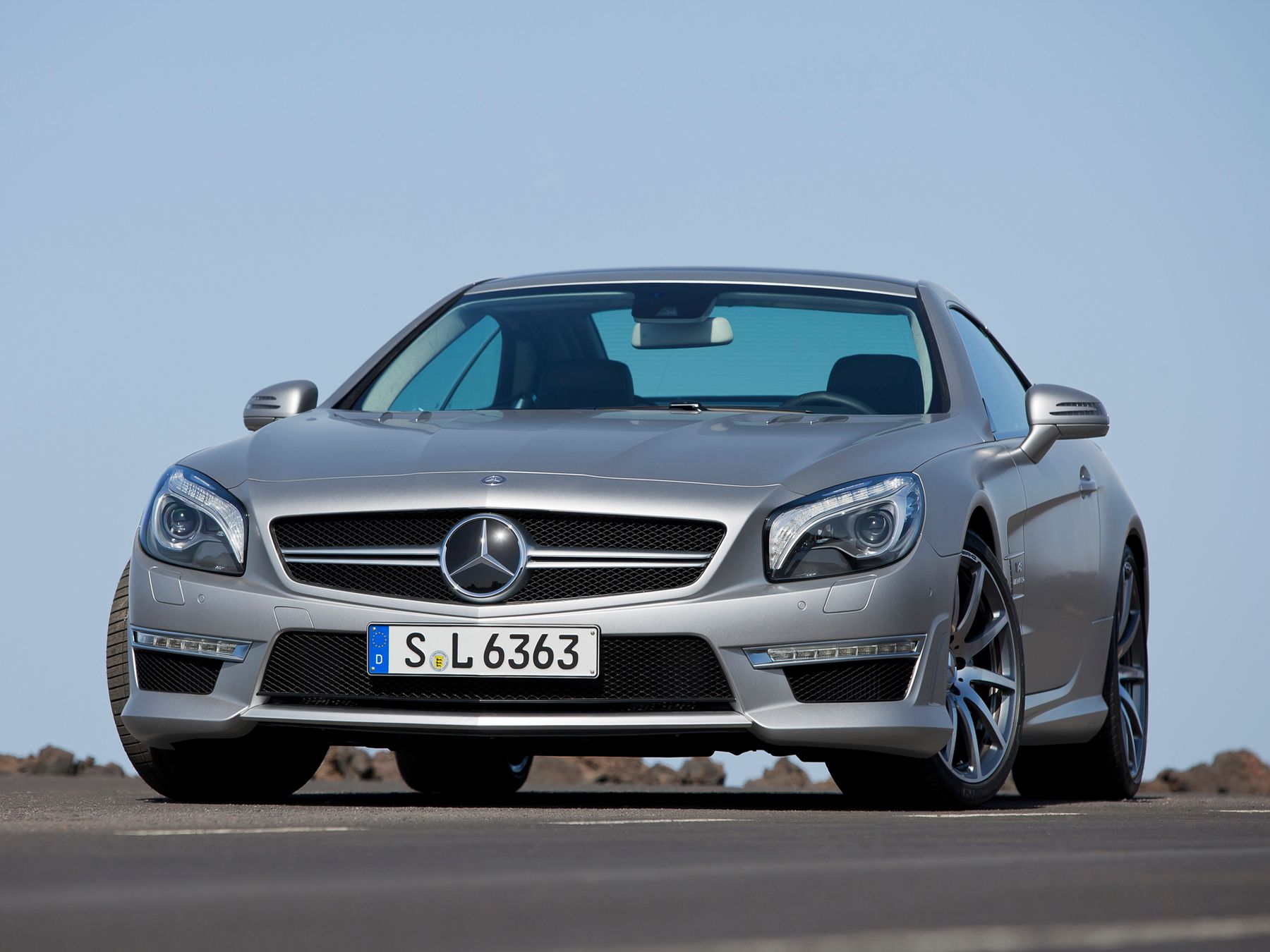 Мерседес чей производитель. Mercedes sl 63 amg. mercedes-benz r231. мерседес сл 63 амг 2015.