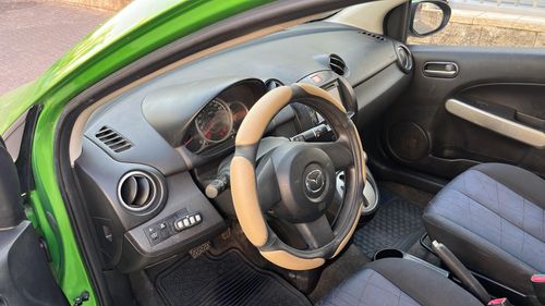 Mazda 2, 2012, фото
