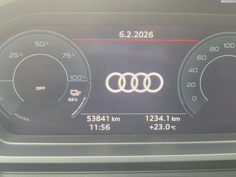 אאודי Q4 ספורטבק e-tron יד 2 רכב, 2024, פרטי