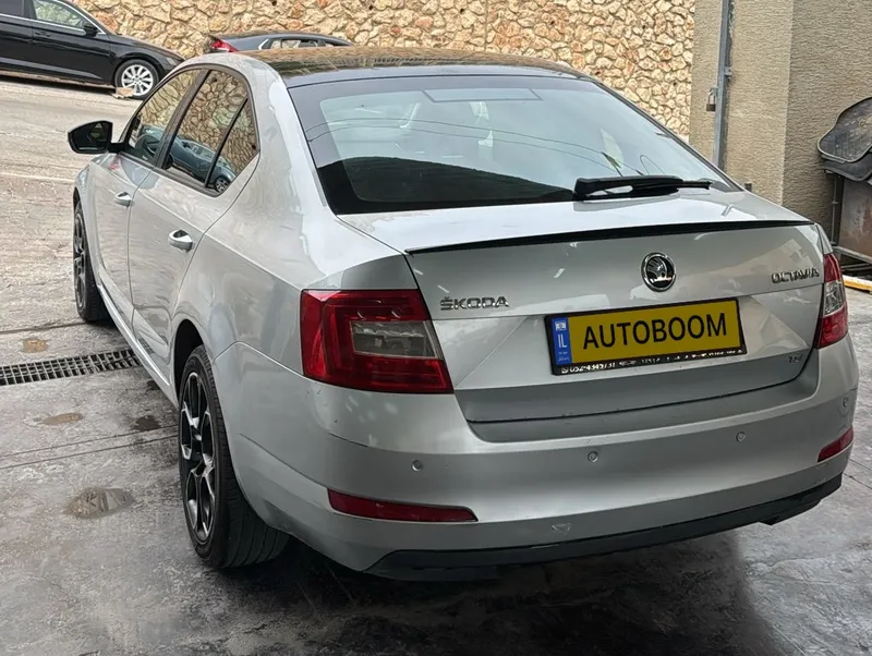 Škoda Octavia 2ème main, 2015, main privée
