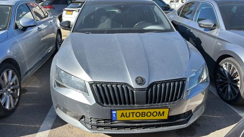 Skoda Superb, 2018, фото