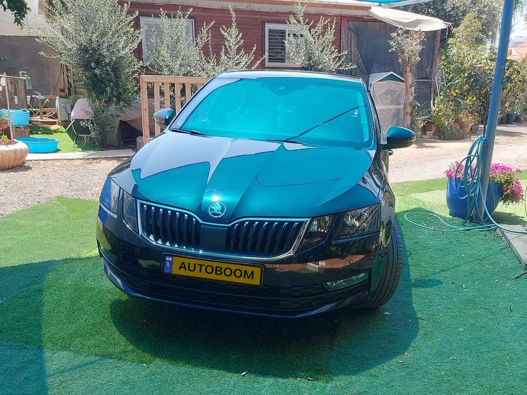 סקודה אוקטביה יד 2 רכב, 2019, פרטי