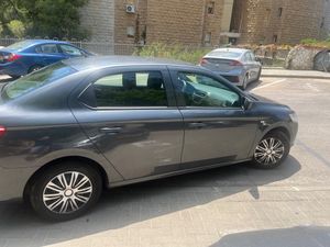 Peugeot 301, 2017, фото