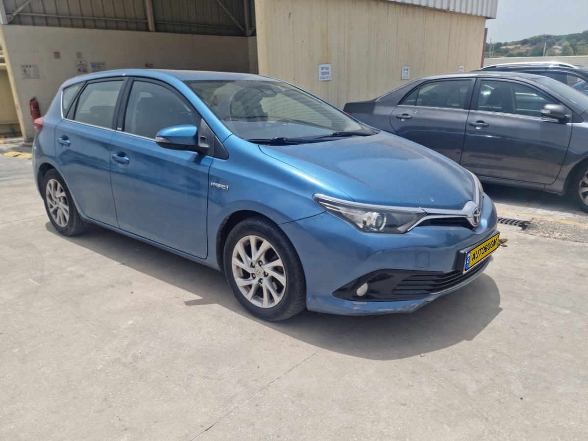 Toyota Auris 2ème main, 2017, main privée