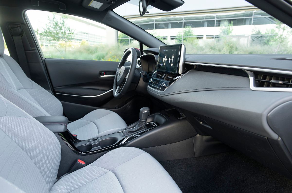Toyota Corolla 2025. Передние сидения. Седан, 12 поколение, рестайлинг 2