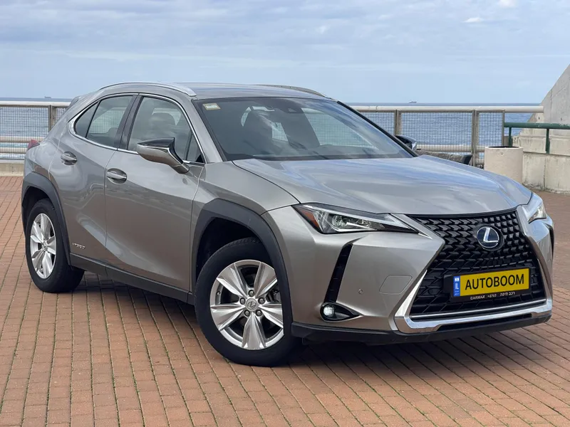 Lexus UX 2nd hand, 2021, private