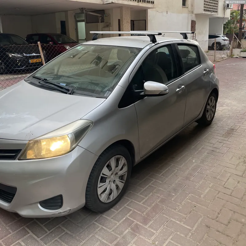 Toyota Yaris 2nd hand, 2012, private