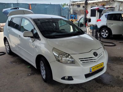 Toyota Verso с пробегом, 2010, частная рука