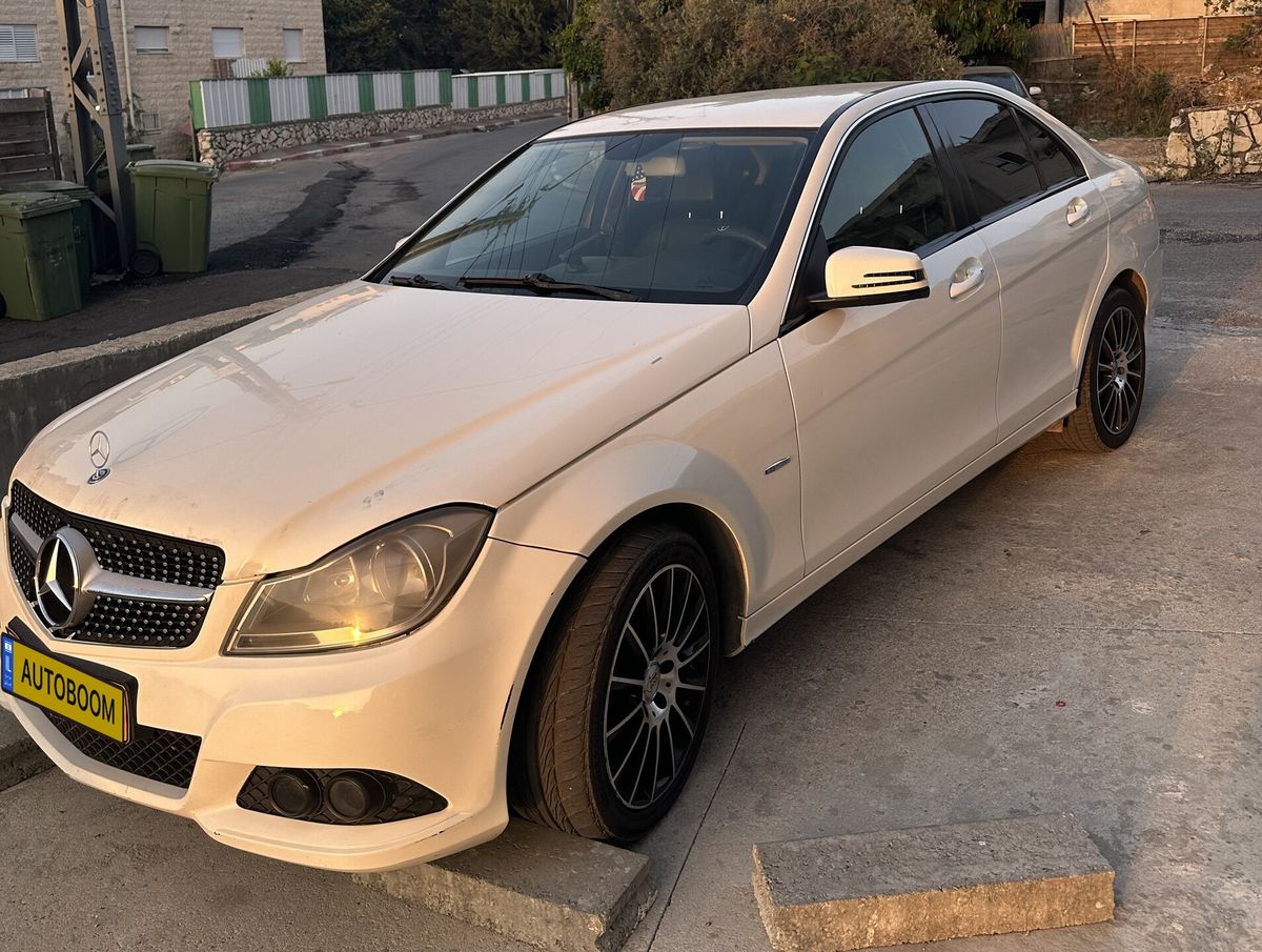 מרצדס C-Class יד 2 רכב, 2011, פרטי