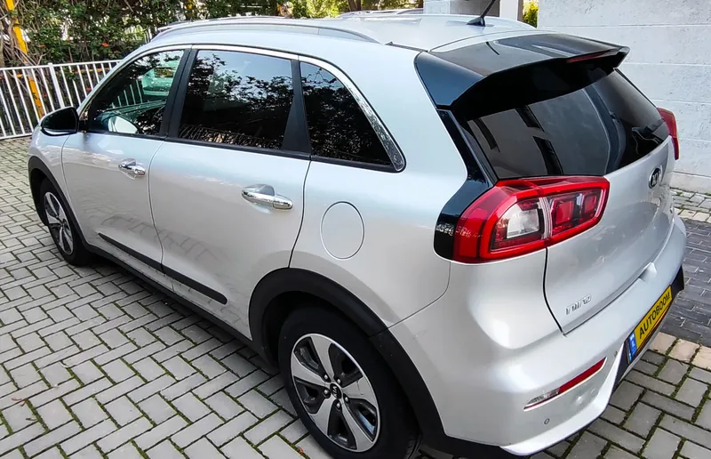 Kia Niro 2nd hand, 2017, private