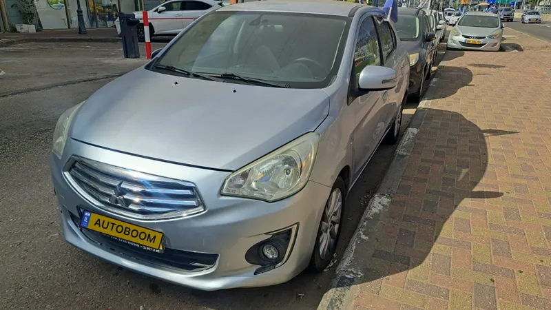 Mitsubishi Attrage 2ème main, 2015, main privée