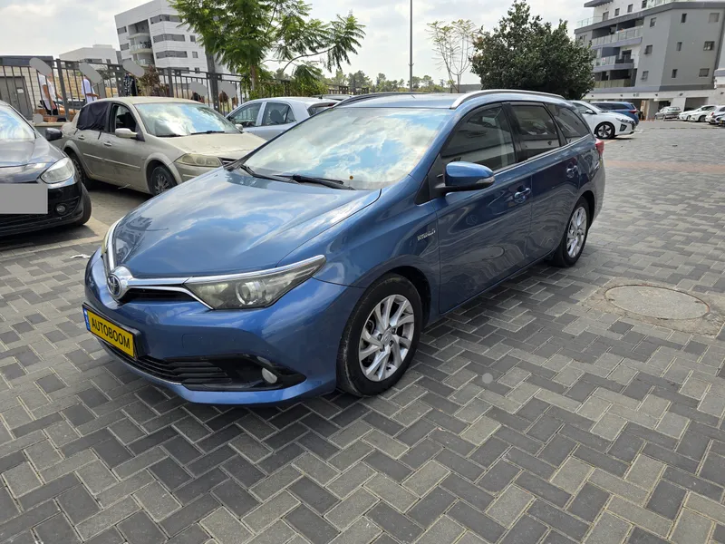 Toyota Auris с пробегом, 2017, частная рука