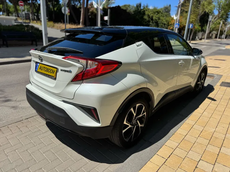 Toyota C-HR 2nd hand, 2019, private hand