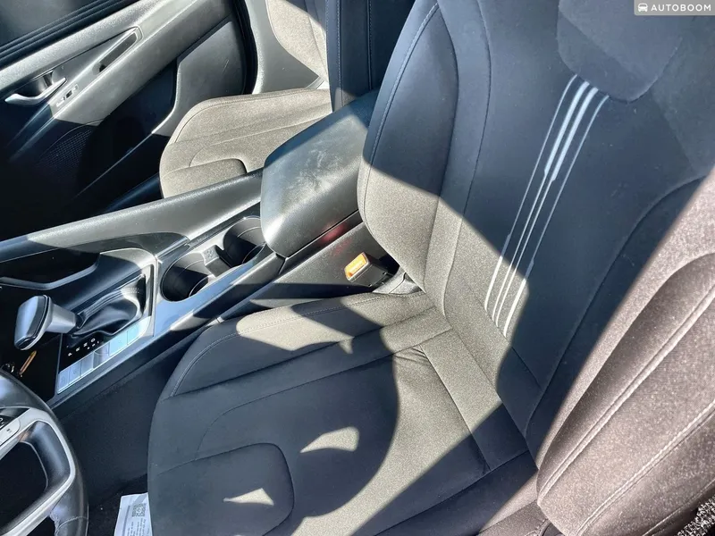 Hyundai Elantra 2ème main, 2022