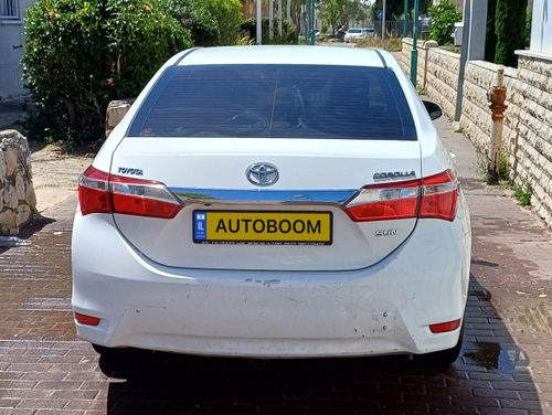 Toyota Corolla 2nd hand, 2015, private hand