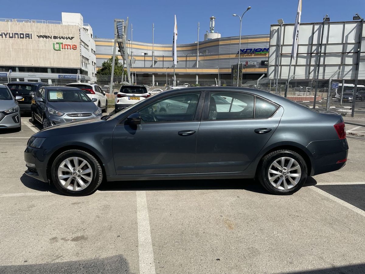 סקודה אוקטביה יד 2 רכב, 2018, פרטי