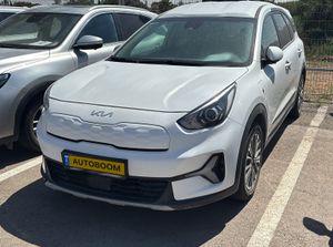 Kia Niro Plus, 2022, photo