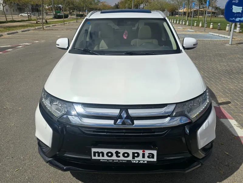 Mitsubishi Outlander 2ème main, 2015