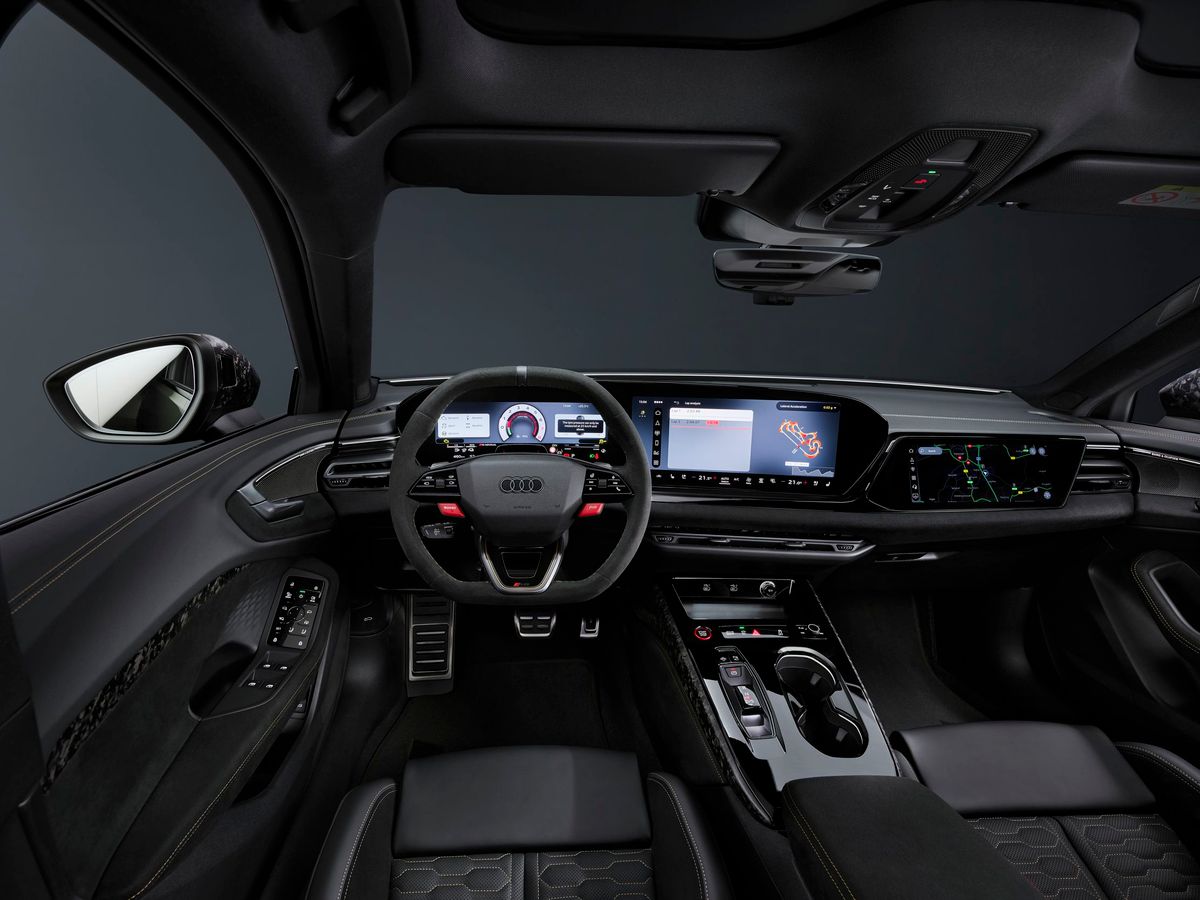 Audi RS5 2026. Передние сидения. Седан, 3 поколение