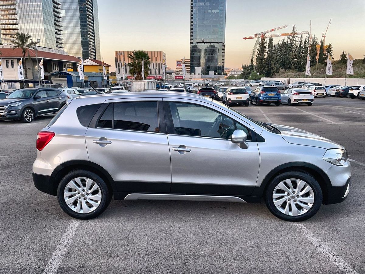Suzuki Crossover 2ème main, 2018, main privée