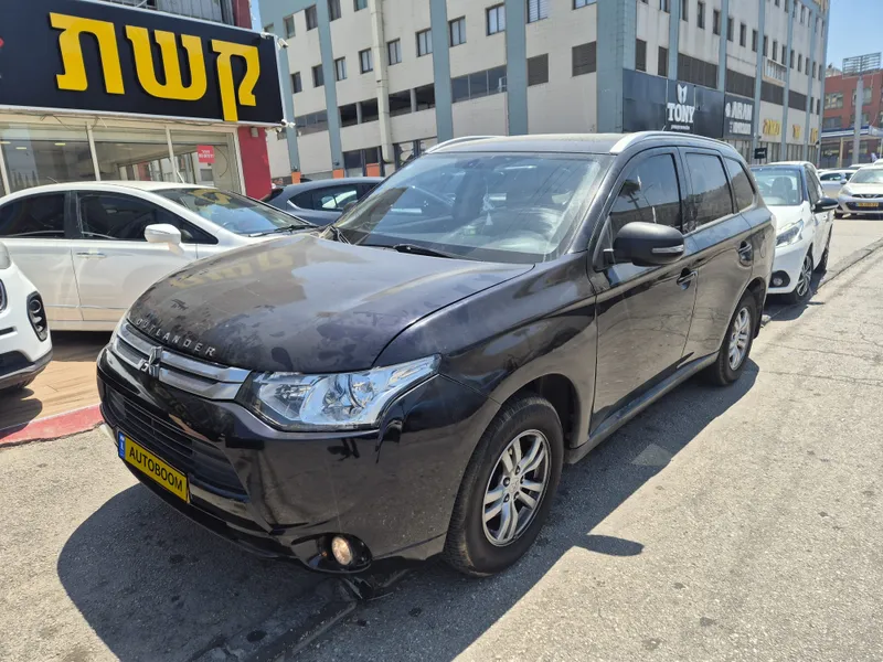 Mitsubishi Outlander 2nd hand, 2014